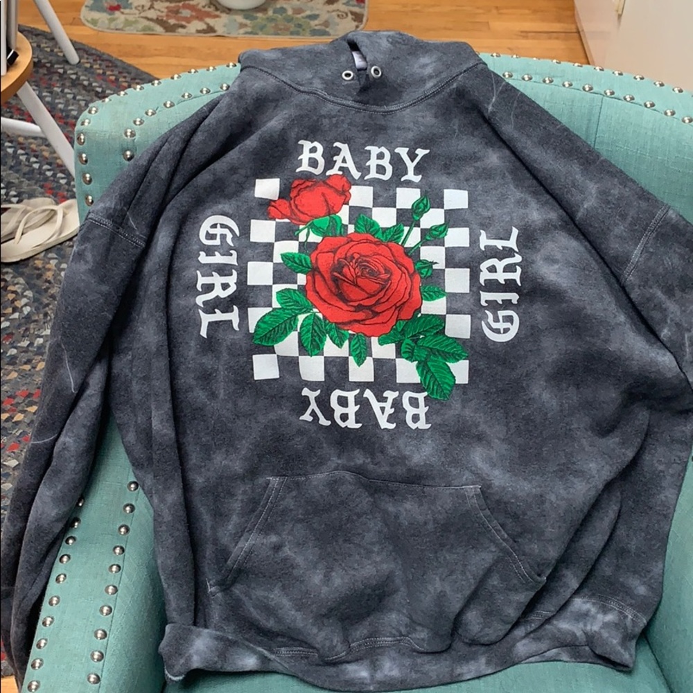 Sweatshirt